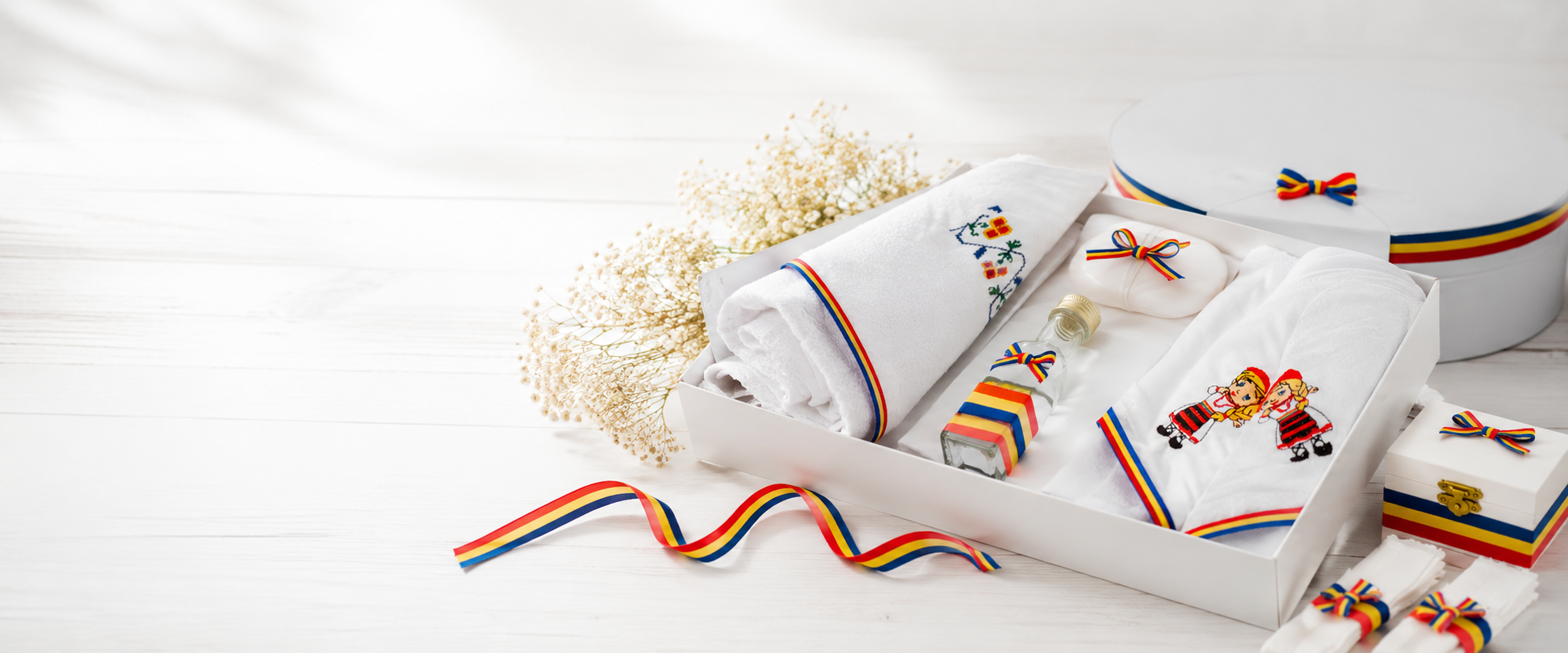 Seturi traditionale pentru botez